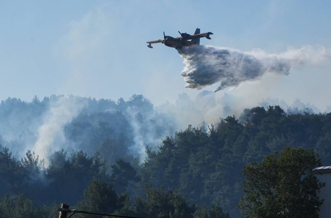 Bornova’daki orman yangını 23 saat sonra kontrol altına alındı 39